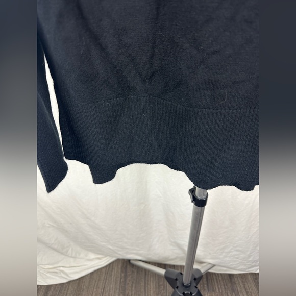 Felina Black Soft Scoop Neck Longsleeve Top Size Medium (8-10) NWT - Picture 8 of 13